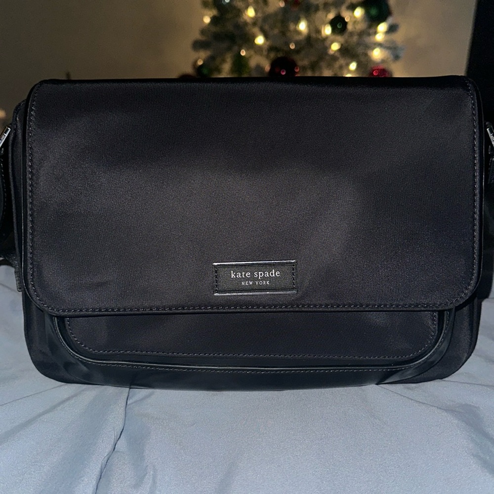 Kate spade Sam icon ksnyl medium messenge purse, brand new, new with tags